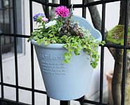 Hanging pot 210